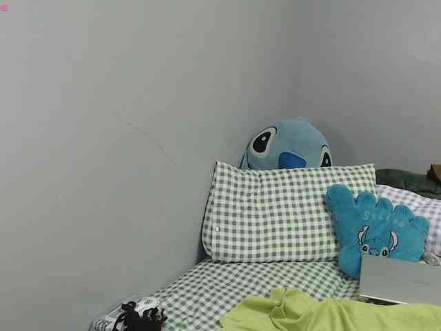 BubbleButtPinay webcam