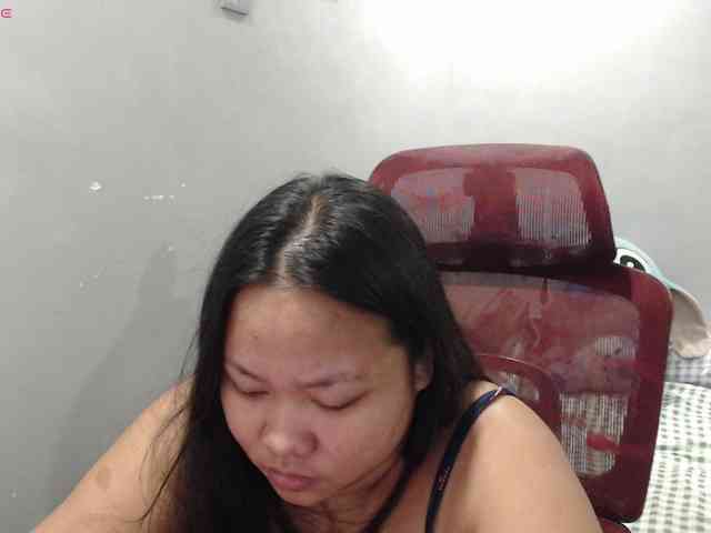 BubbleButtPinay webcam