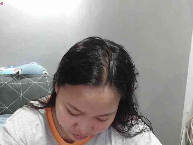 BubbleButtPinay webcam