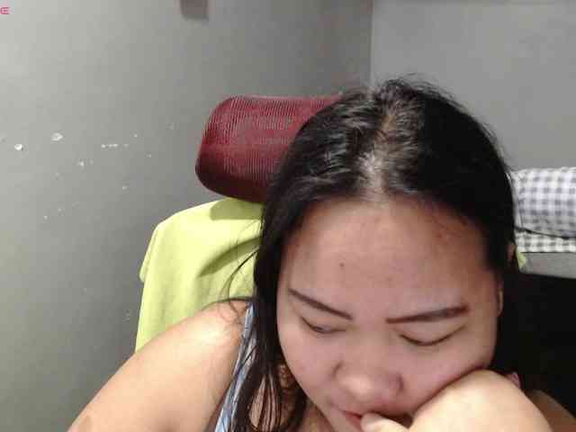 BubbleButtPinay webcam