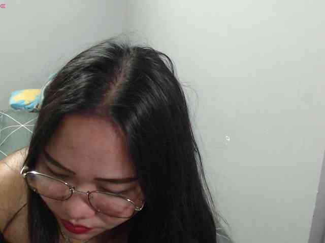 BubbleButtPinay webcam