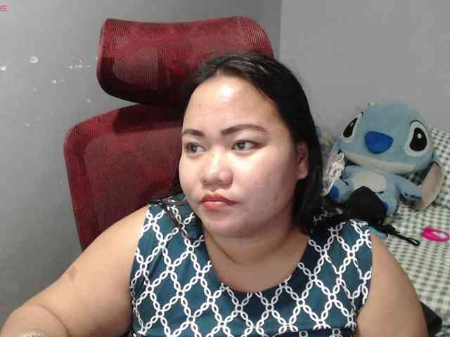 BubbleButtPinay webcam