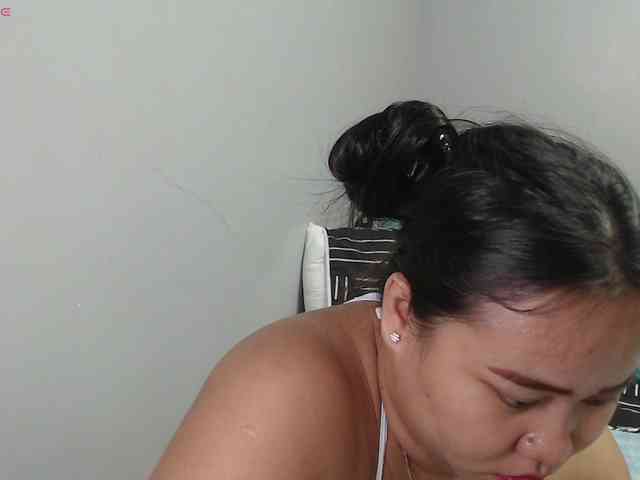 BubbleButtPinay webcam