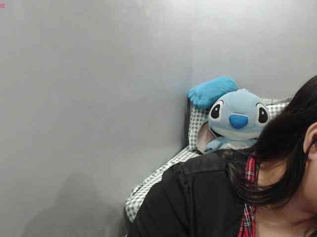 BubbleButtPinay webcam