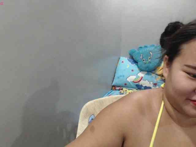 BubbleButtPinay webcam