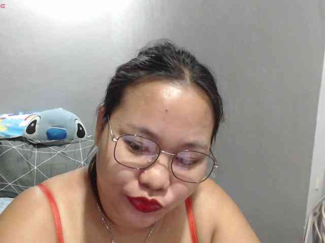 BubbleButtPinay webcam