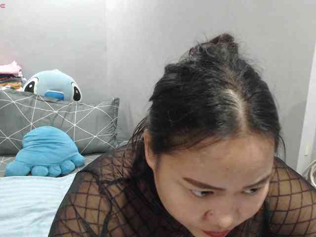 BubbleButtPinay webcam