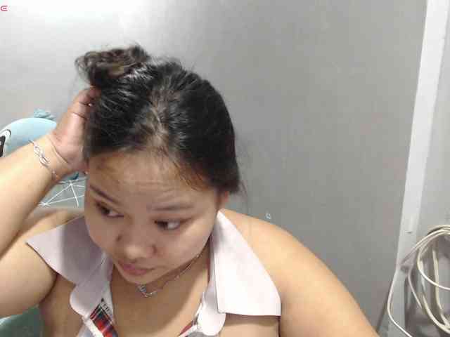BubbleButtPinay webcam