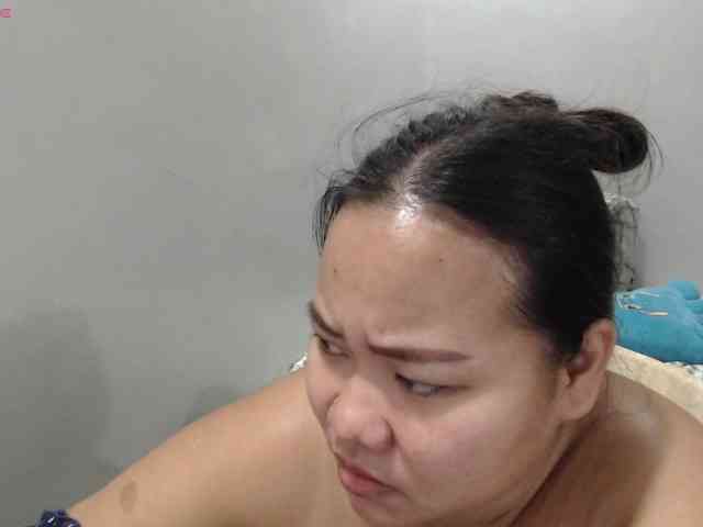 BubbleButtPinay webcam