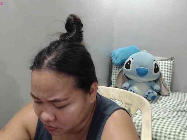 BubbleButtPinay webcam