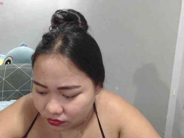 BubbleButtPinay webcam