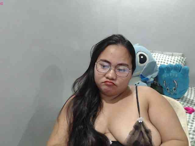 BubbleButtPinay webcam