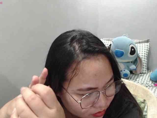 BubbleButtPinay webcam