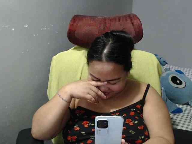 BubbleButtPinay webcam