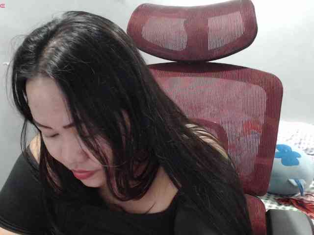 BubbleButtPinay webcam