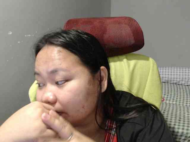 BubbleButtPinay webcam