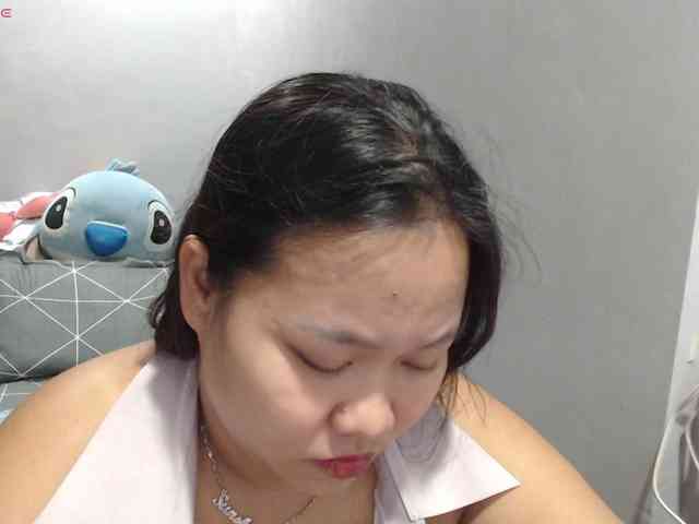 BubbleButtPinay webcam