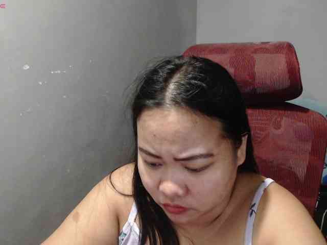 BubbleButtPinay webcam