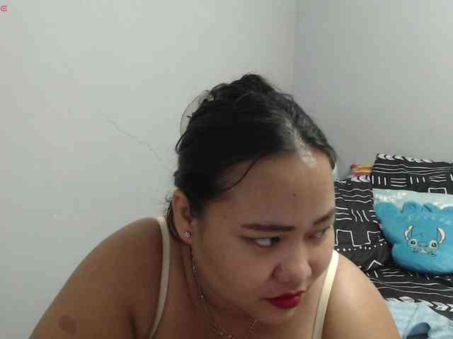 BubbleButtPinay webcam