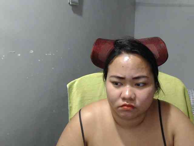 BubbleButtPinay webcam