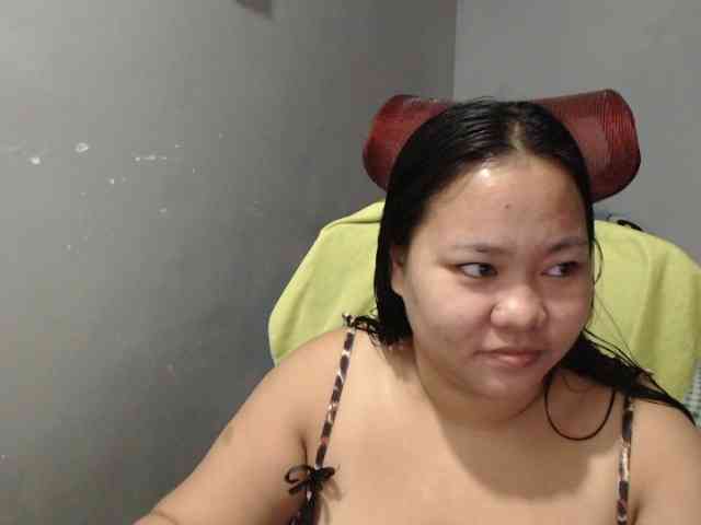 BubbleButtPinay webcam