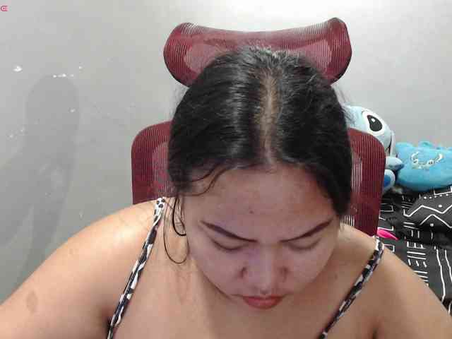 BubbleButtPinay webcam