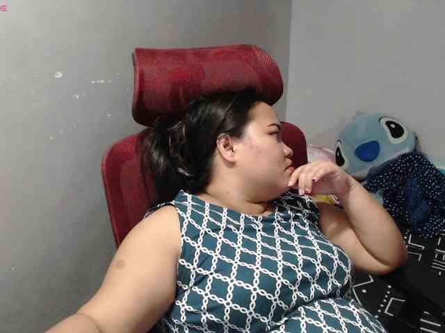 BubbleButtPinay webcam