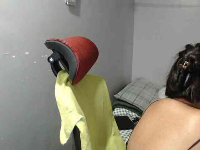 BubbleButtPinay webcam