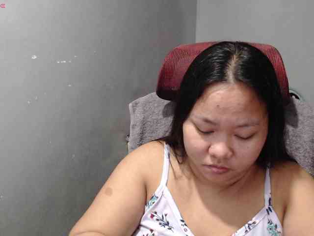 BubbleButtPinay webcam