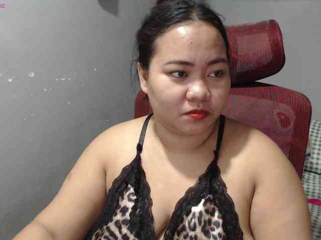 BubbleButtPinay webcam