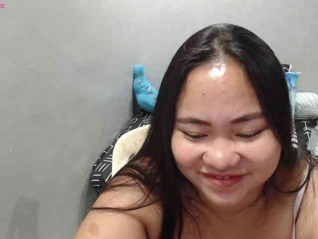 BubbleButtPinay webcam