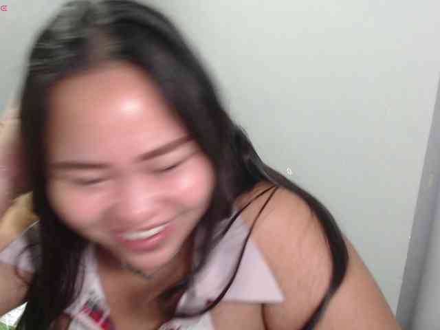 BubbleButtPinay webcam
