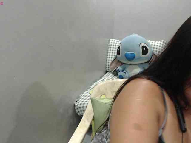 BubbleButtPinay webcam