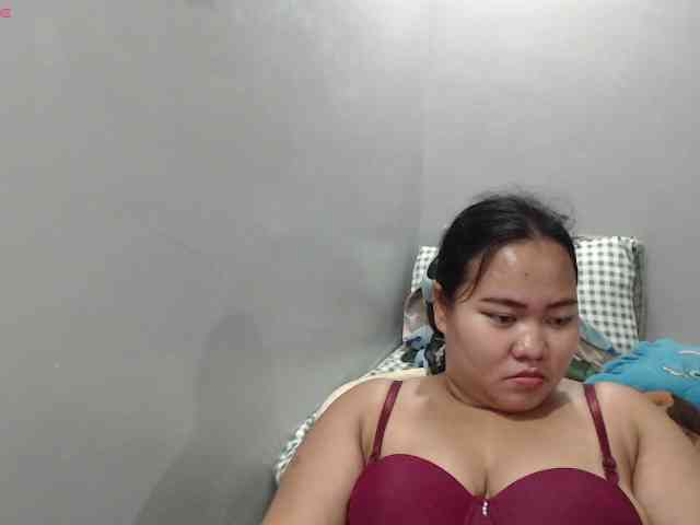 BubbleButtPinay webcam
