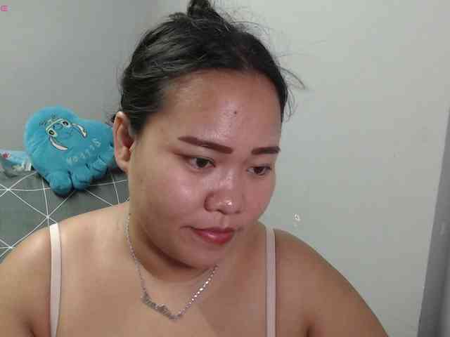 BubbleButtPinay webcam