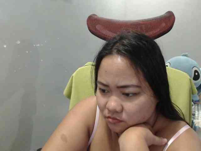 BubbleButtPinay webcam