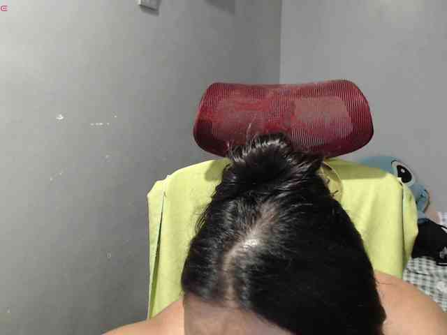 BubbleButtPinay webcam