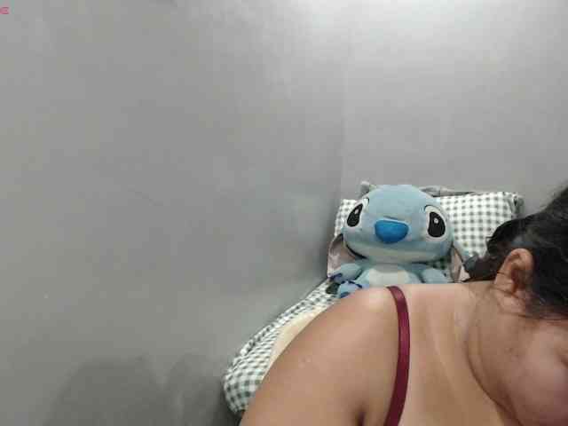 BubbleButtPinay webcam