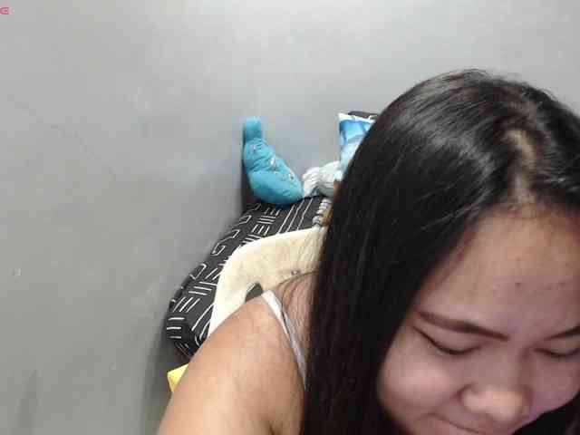 BubbleButtPinay webcam