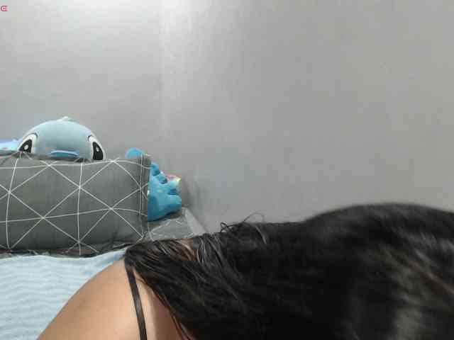 BubbleButtPinay webcam