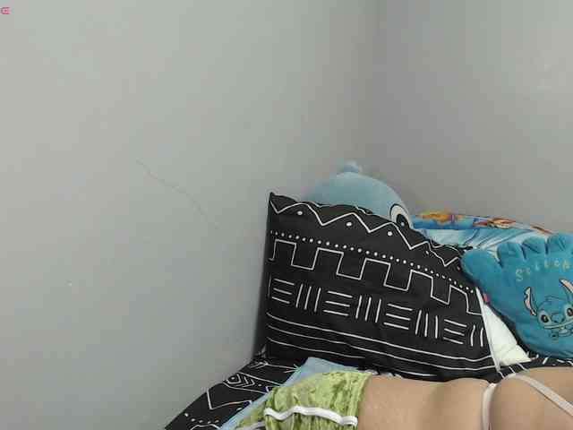 BubbleButtPinay webcam
