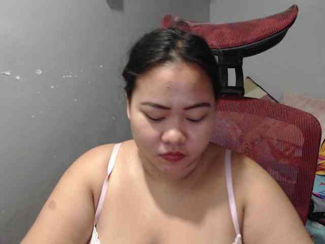 BubbleButtPinay webcam