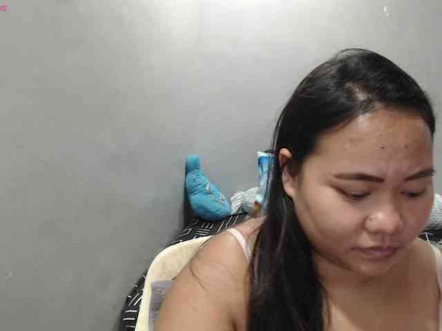 BubbleButtPinay webcam