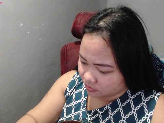 BubbleButtPinay webcam