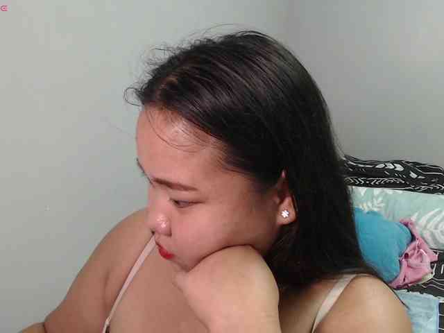 BubbleButtPinay webcam