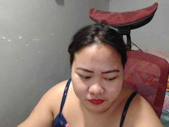 BubbleButtPinay webcam