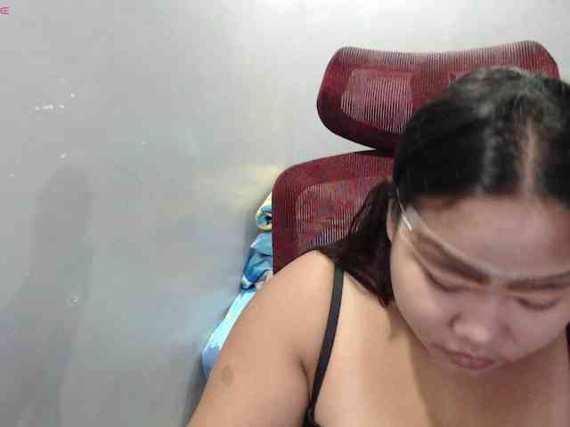 BubbleButtPinay webcam