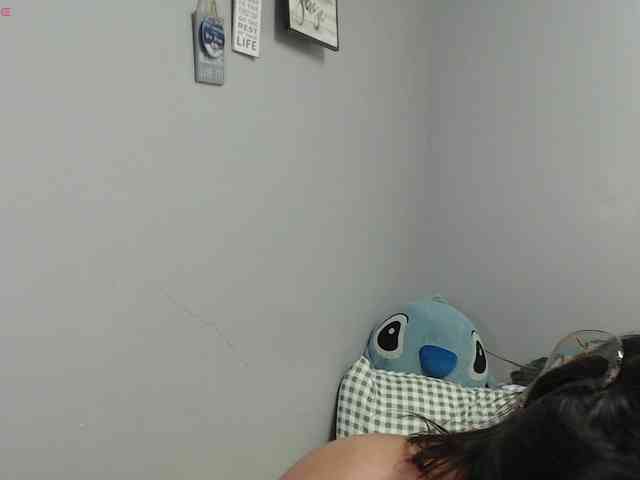BubbleButtPinay webcam