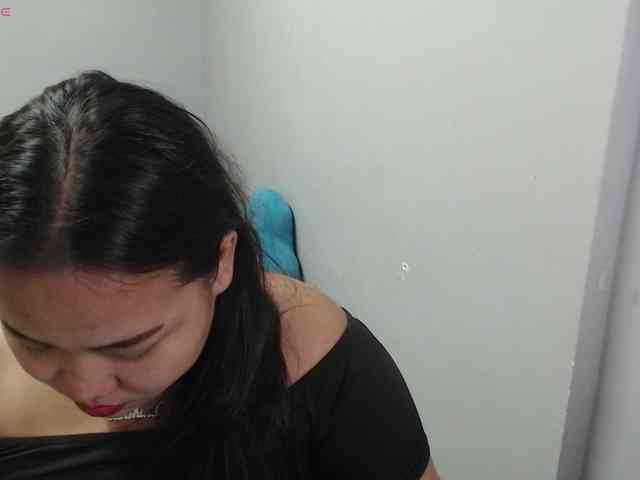 BubbleButtPinay webcam