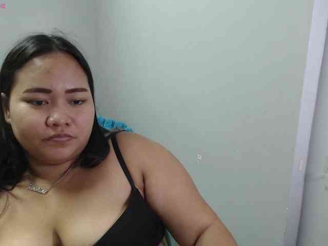 BubbleButtPinay webcam